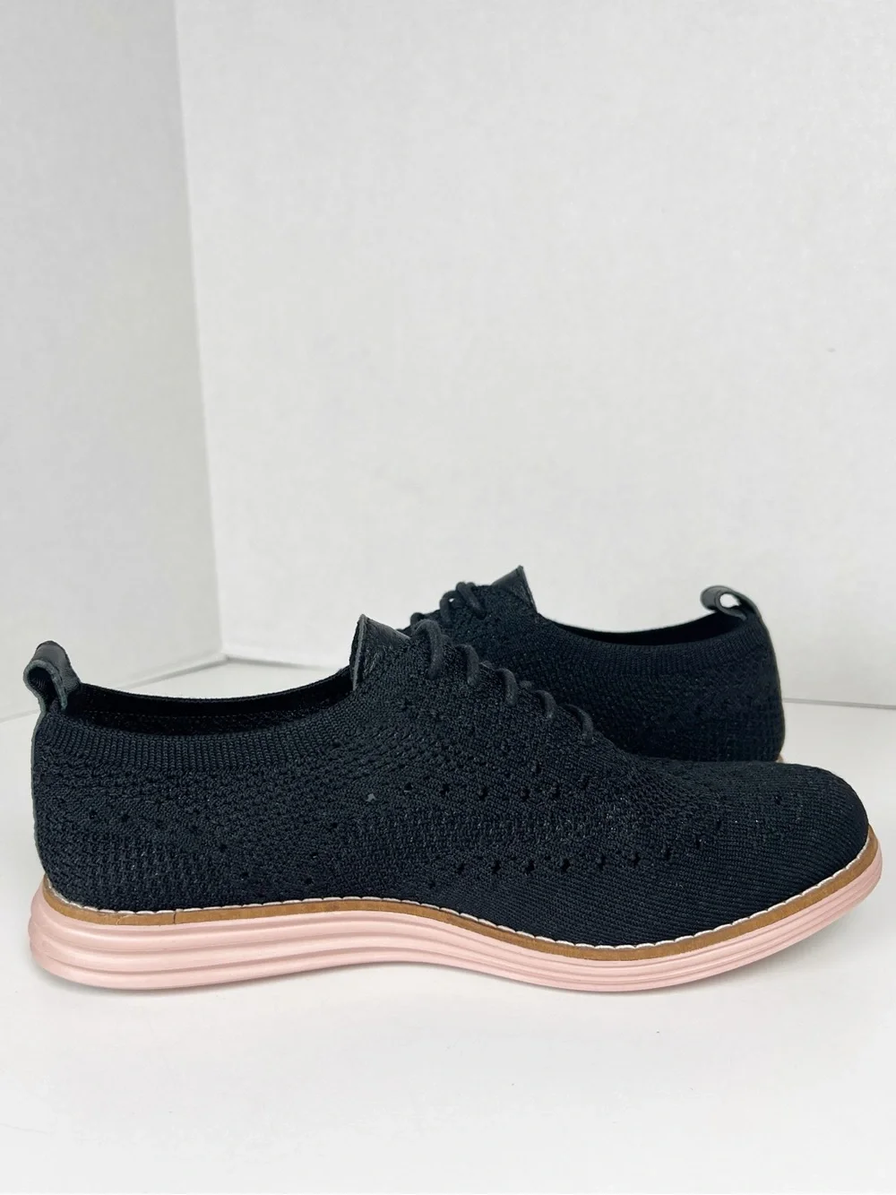 COLE HAAN Women’s Size 6B Black OriginalGrand Stitchlite Wingtip Oxford Loafer